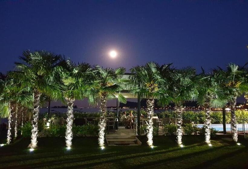 Апартаменты 1 Спальня Нижний Этаж, Residence Villalsole