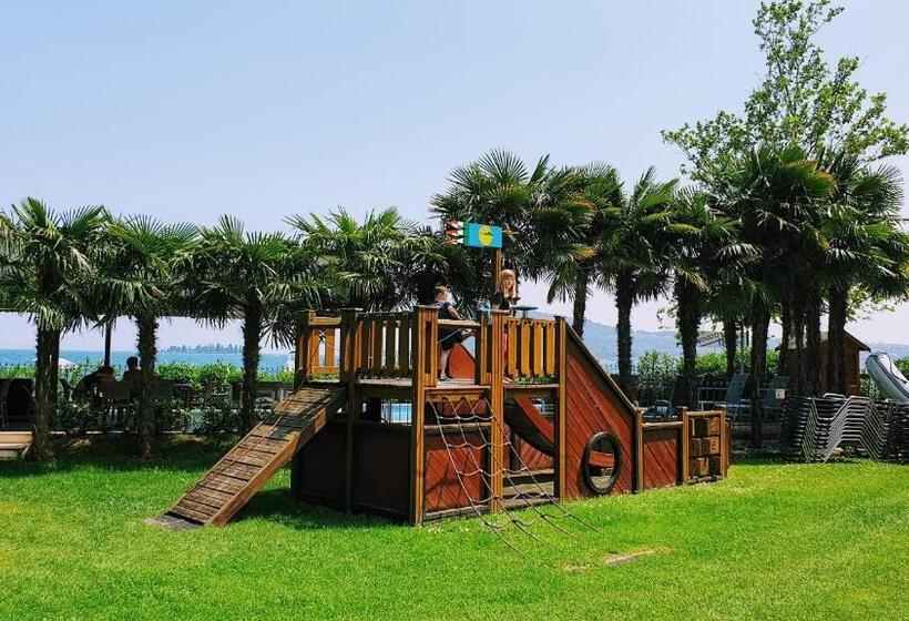 Апартаменты 1 Спальня Нижний Этаж, Residence Villalsole