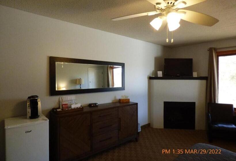 Quarto Estandar com Vistas, Log Cabin Inn