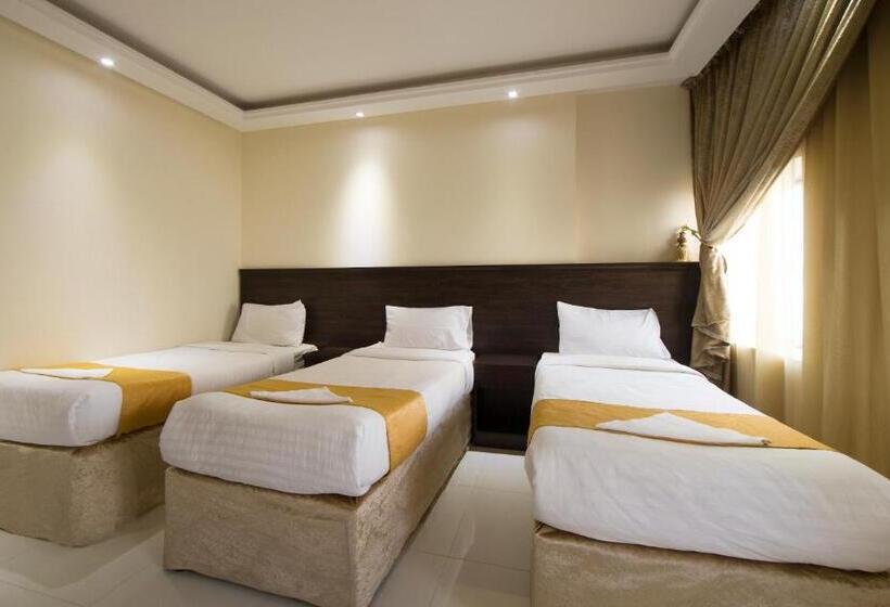 Economy Triple Room, فندق سنود العظمة