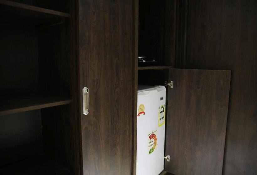 Economy Triple Room, فندق سنود العظمة