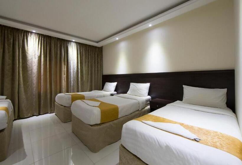 Economy Quadruple Room, فندق سنود العظمة