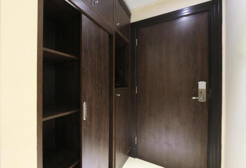 Economy Quadruple Room, فندق سنود العظمة