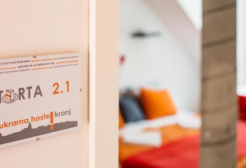 Pokój Standard Wspólna Łazienka, Cukrarna Guest Accommodation