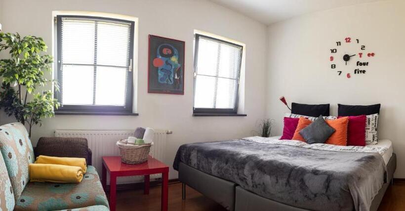 اتاق استاندارد, Cukrarna Guest Accommodation
