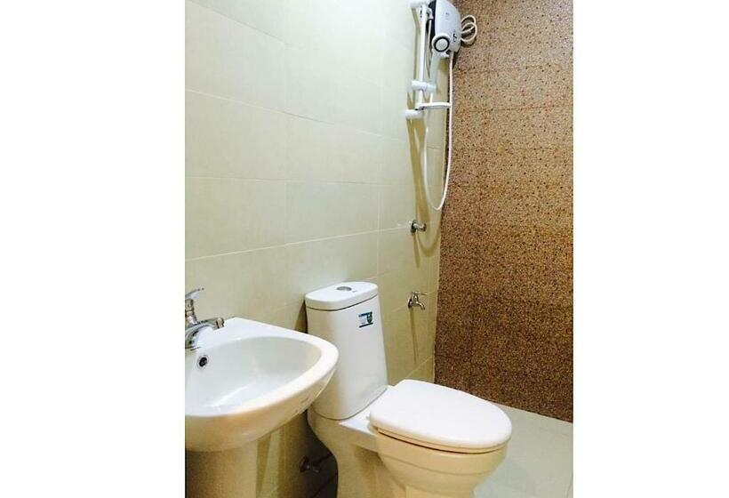Номер Стандарт, Stone House Hotel Pasay