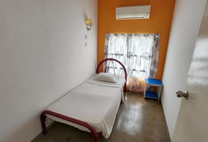 标准单人间共用浴室, Vintage Inn