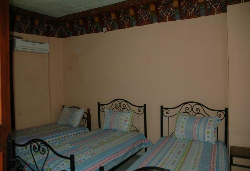اتاق استاندارد سه نفره, Bab Al Madina