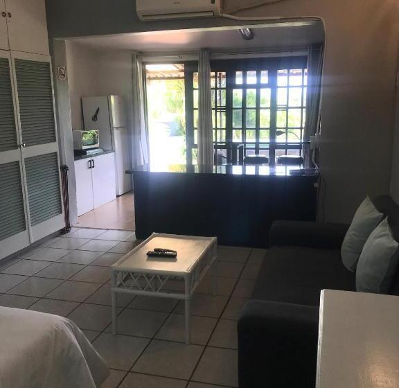 استودیو استاندارد با چشم‌انداز باغ, Fairway Guest Lodge