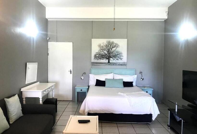 استودیو استاندارد با چشم‌انداز باغ, Fairway Guest Lodge