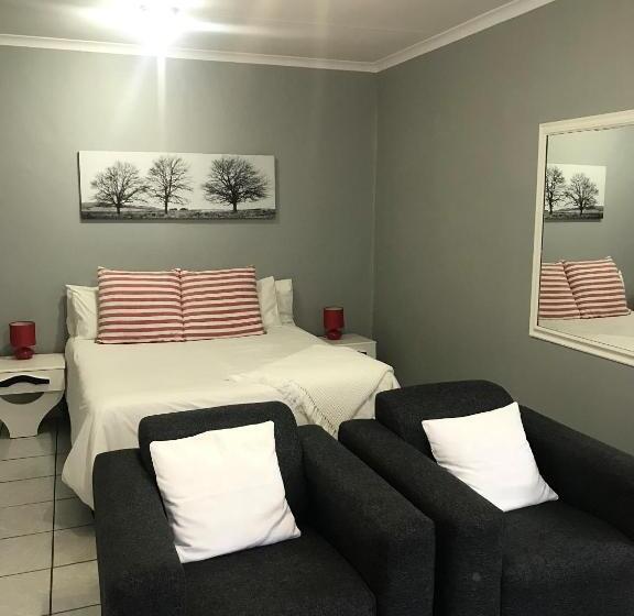 استودیو استاندارد با تراس, Fairway Guest Lodge