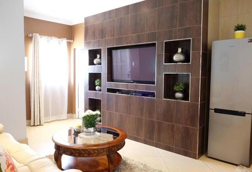 סוויטה אקזקיוטיב, Firwood Lodge