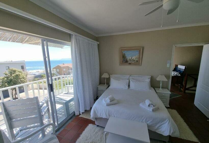 Номер Стандарт Вид на Море с Балконом, The Bay Lodge