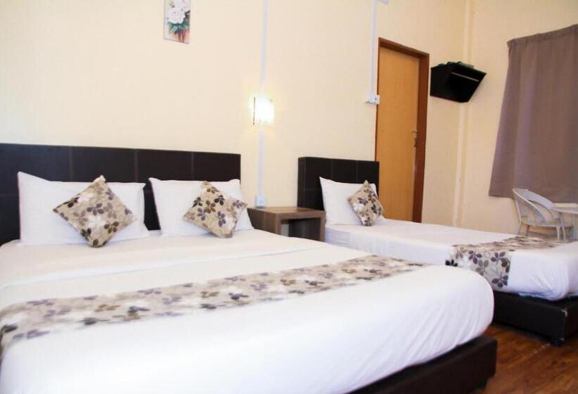 스탠다드 트리플 룸, Myra Hotel Mersing