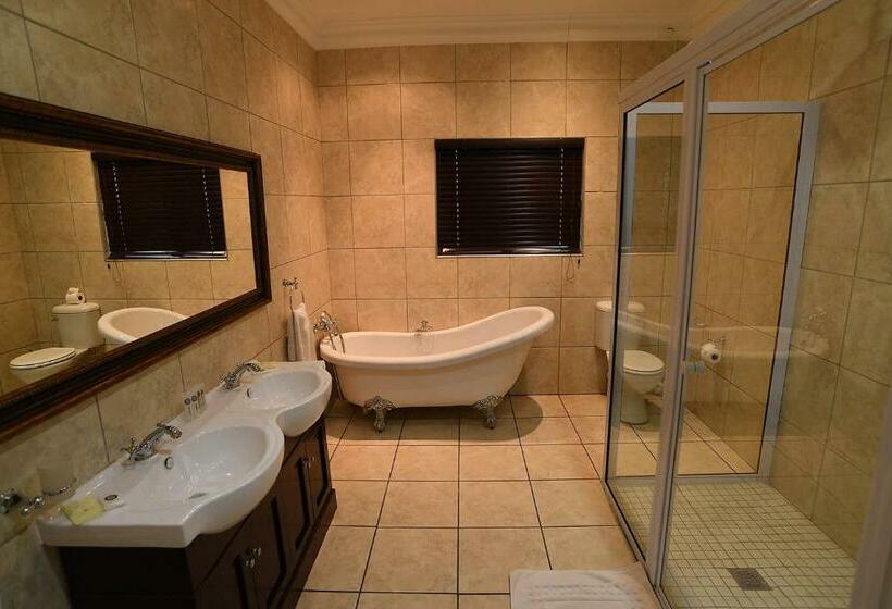 スーペリアースイート, Halfway House