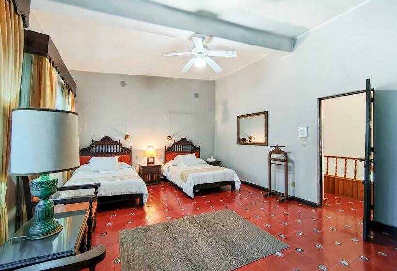 غرفة قياسية, Rancho La Joya