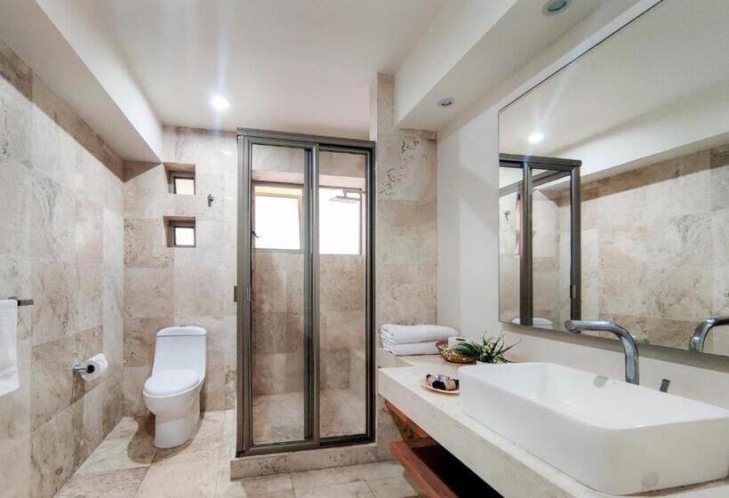 غرفة قياسية رباعية, Rancho La Joya