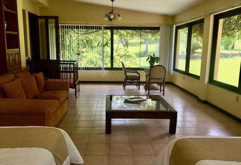 غرفة قياسية, Rancho La Joya