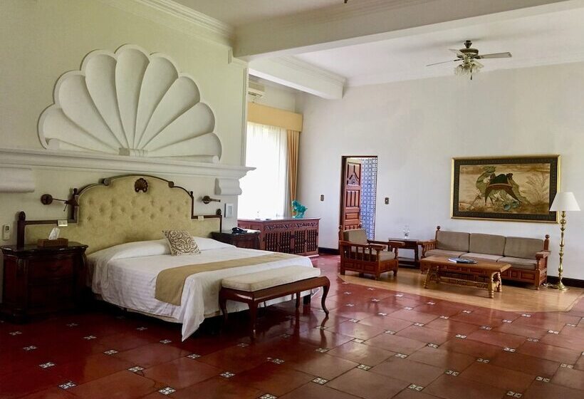 جناح ديلوكس, Rancho La Joya