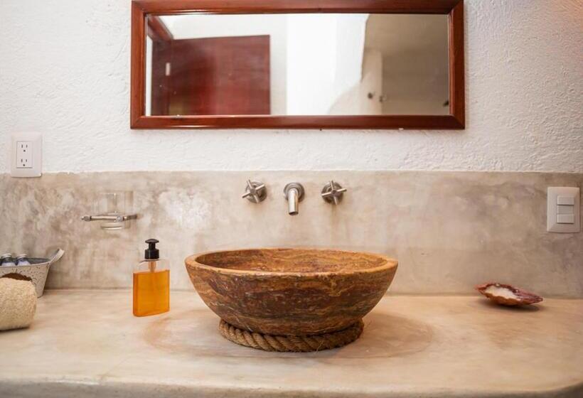 استودیوی استاندارد, Villa Los Mangles Boutique