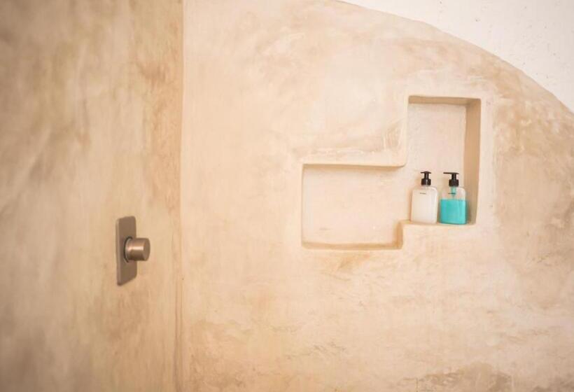 استودیوی استاندارد, Villa Los Mangles Boutique
