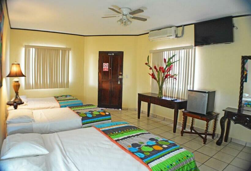 اتاق استاندارد سه نفره, Los Balcones De Chinandega