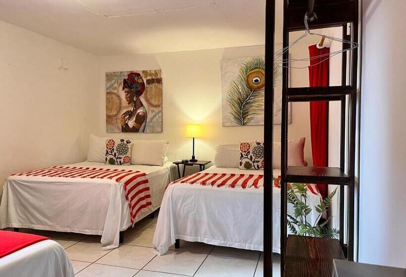 Семейный Номер, Panama House Bed & Breakfast