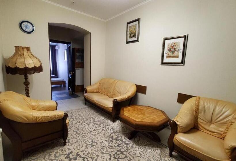 سوئیت جونیور خانوادگی, Hetman