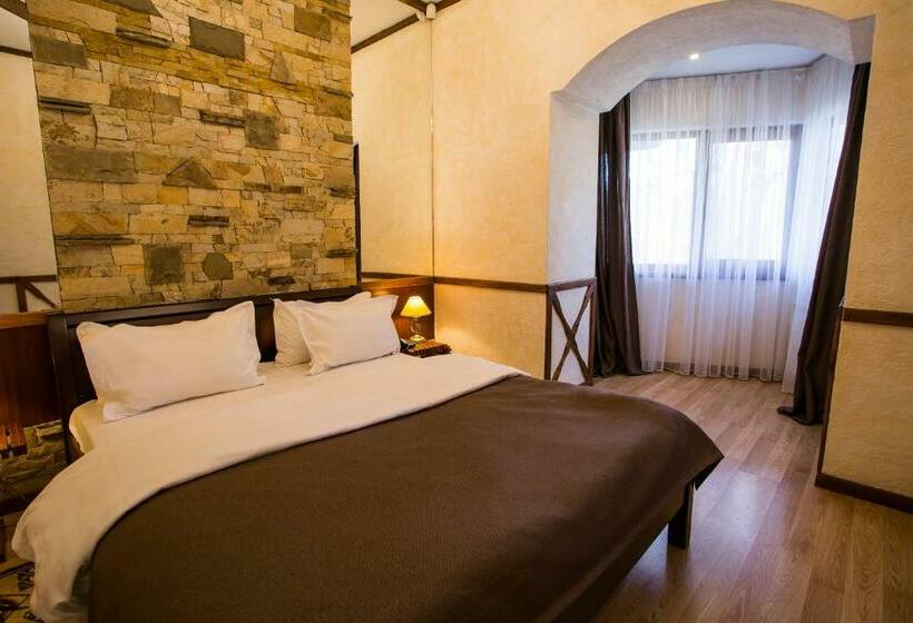 استودیوی استاندارد, Spa Hotel Myslyvskiy Dvir