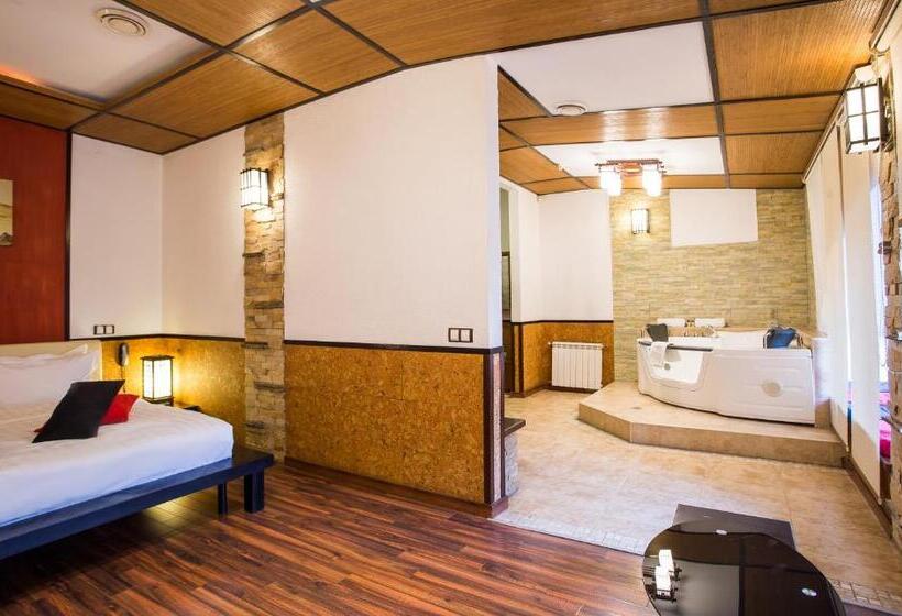 استودیوی لوکس, Spa Hotel Myslyvskiy Dvir
