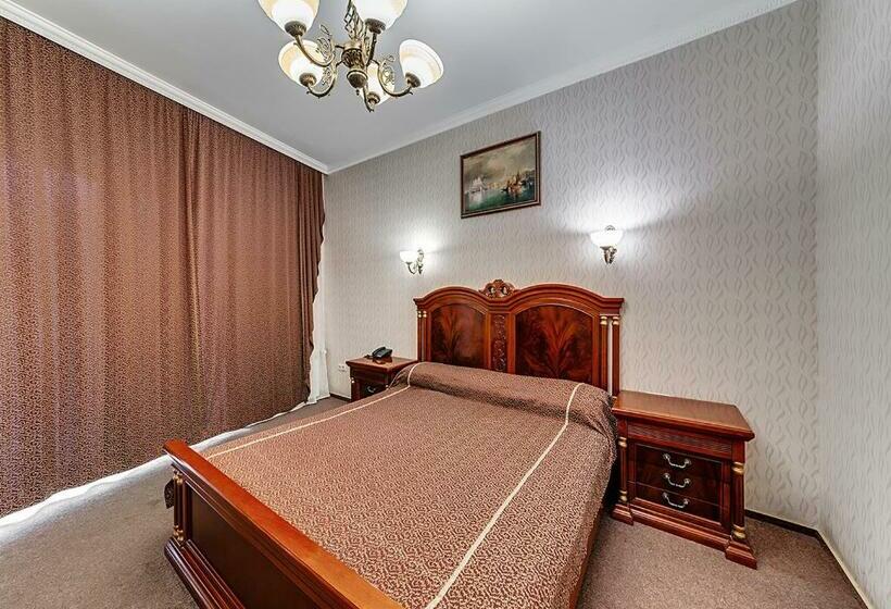 سوییت, Venecia Hotel & Spa