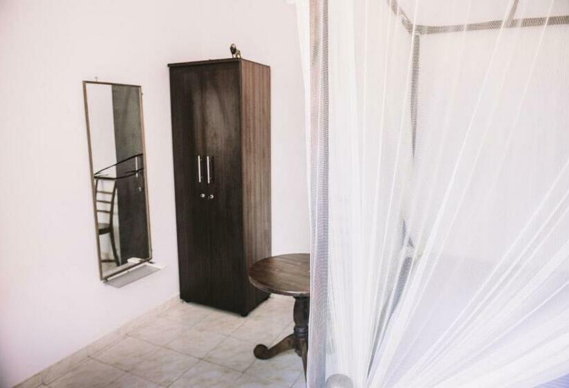 Номер Deluxe, Kadolana Guest House