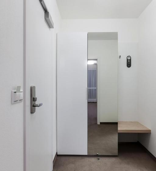 Habitación Estándar, Morava