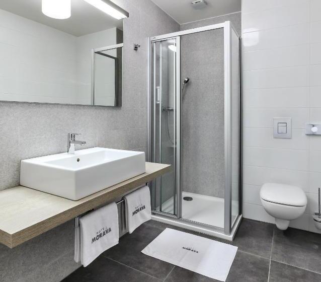 اتاق استاندارد, Morava