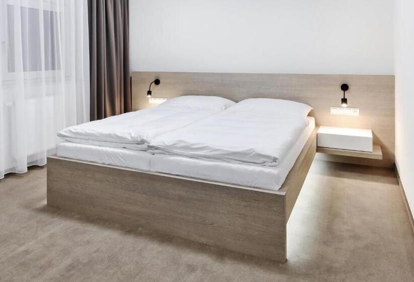 Habitación Estándar, Morava