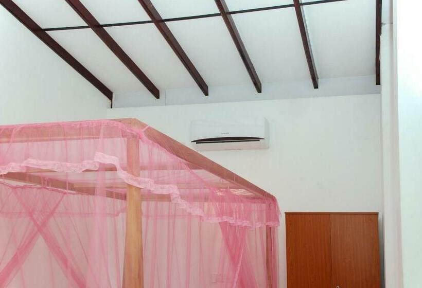 اتاق لوکس, Pearl Resort Mirissa