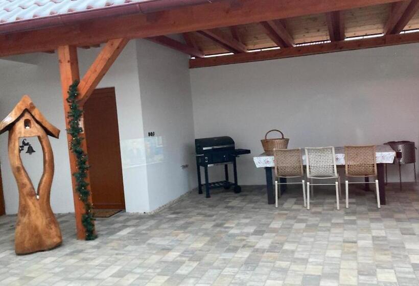 خانه 2 خوابه, Motel Vega
