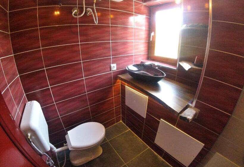 스탠다드 룸 공동 욕실, Kulla Dula Guesthouse