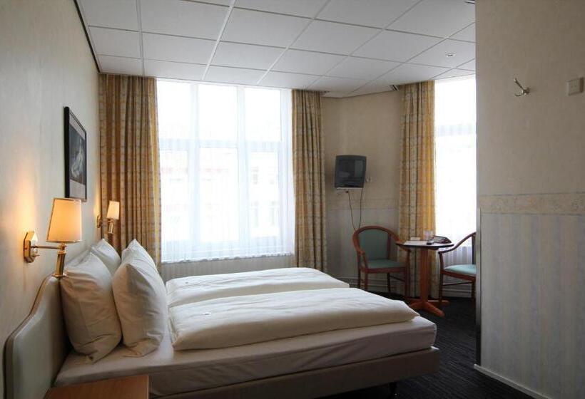 Номер Стандарт, Grand Hotel Monopole