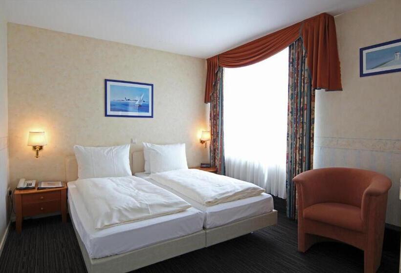 컴포트 룸, Grand Hotel Monopole