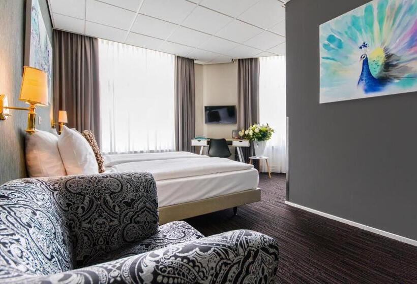 컴포트 룸, Grand Hotel Monopole
