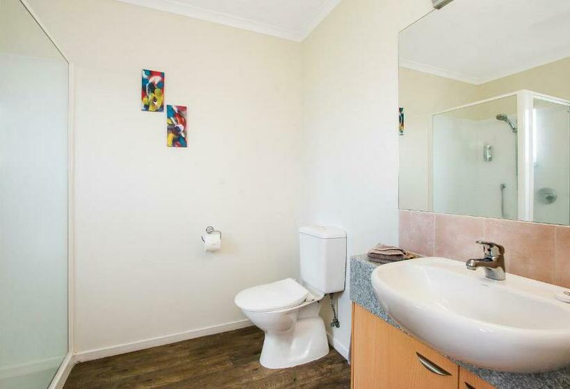 Студия Стандарт, Asure Kaimai View Motel