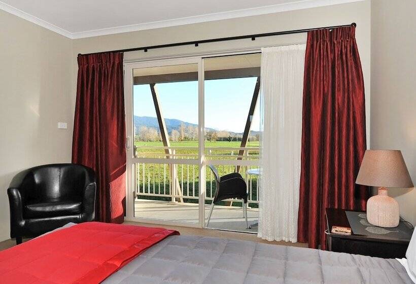 Студио Стандарт с Балконом, Mohua Motels