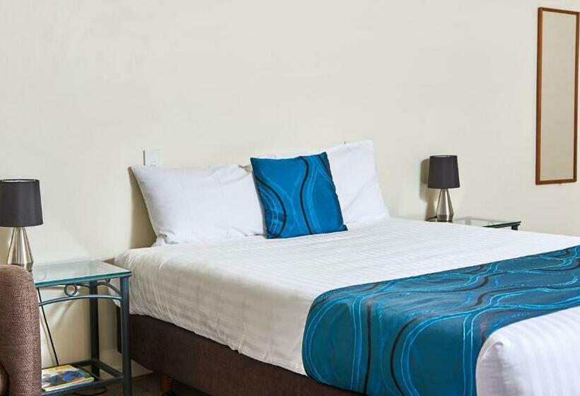 Студия Стандарт, Barringtons Motor Lodge