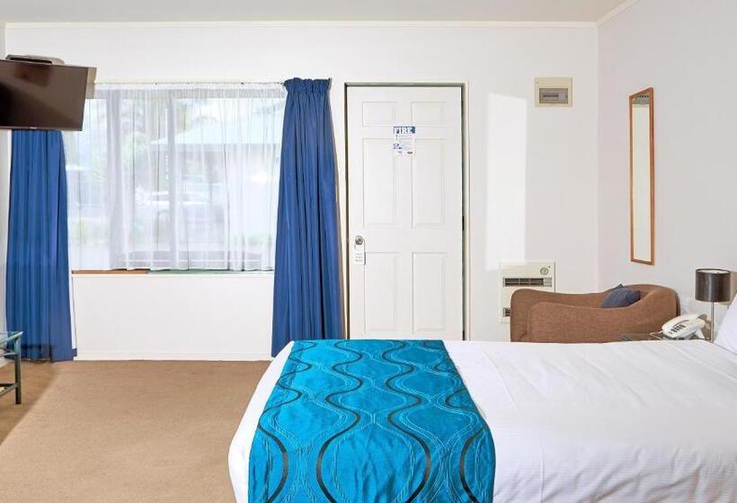 Студия Deluxe, Barringtons Motor Lodge