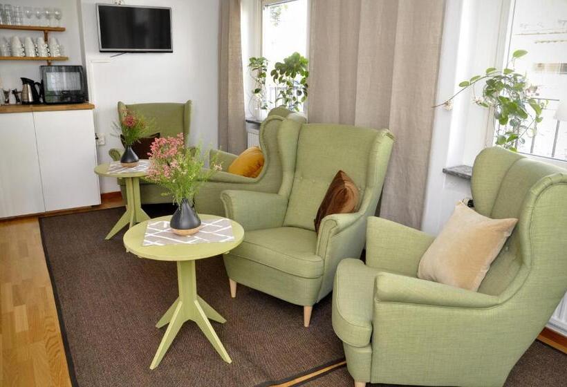 Семейный Номер, Ronneby Cityhotell