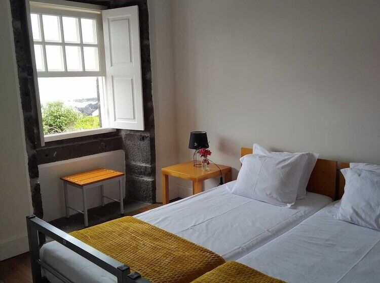 스탠다드 룸 공동 욕실, Azores Youth Hostels   Pico