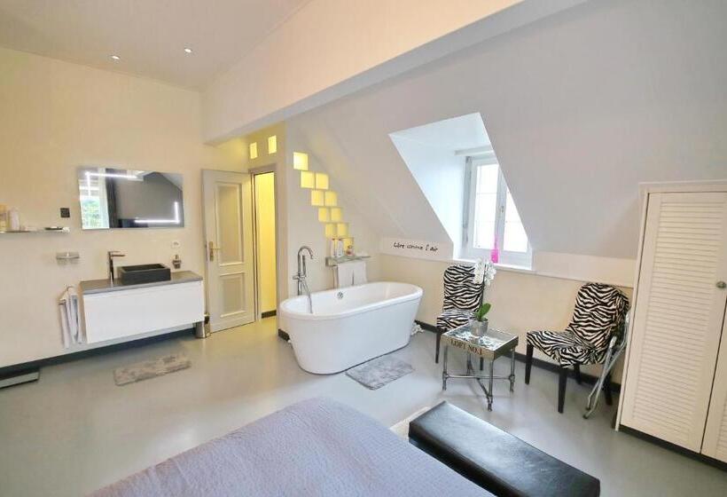 Superior room with lake view, Corseaux Beach