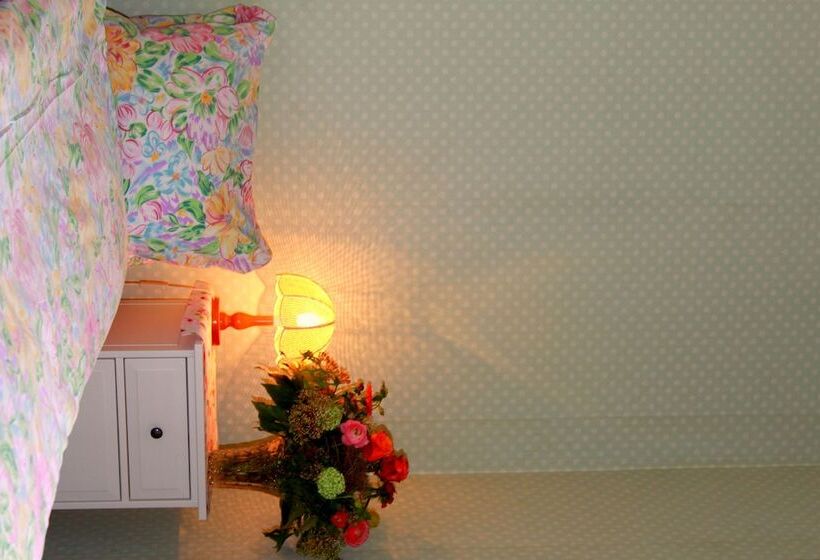 غرفة قياسية حمام مشترك, Basicrooms