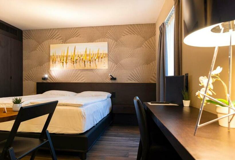 سوییت لوکس, San Carlo Suite